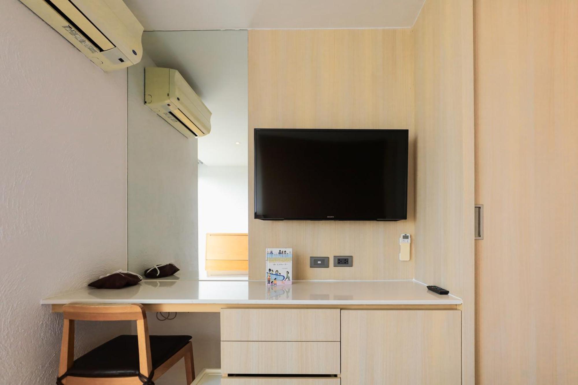 Balcony Seaside Sriracha Hotel & Serviced Apartments Си Рача Екстериор снимка