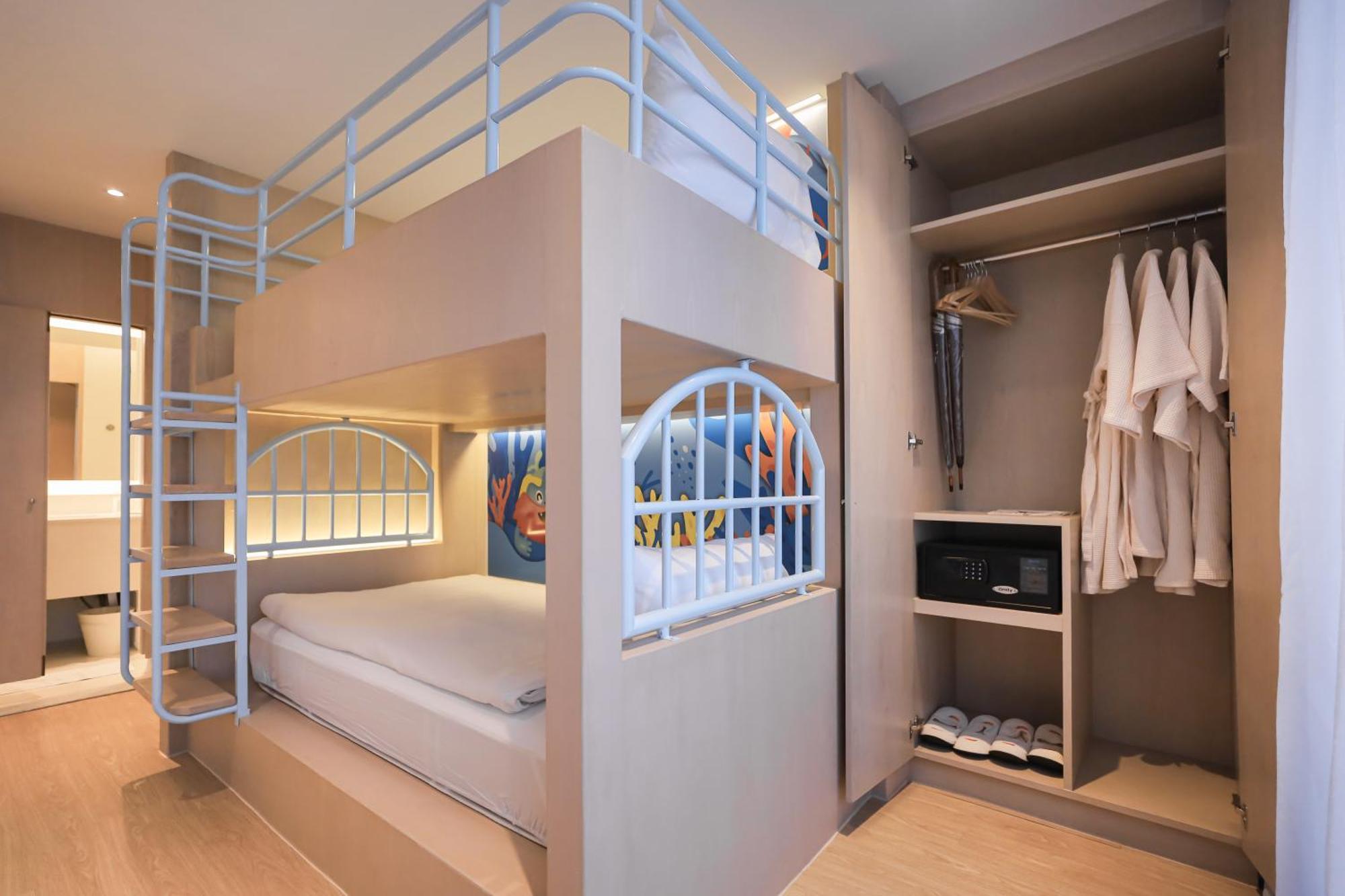 Balcony Seaside Sriracha Hotel & Serviced Apartments Си Рача Екстериор снимка
